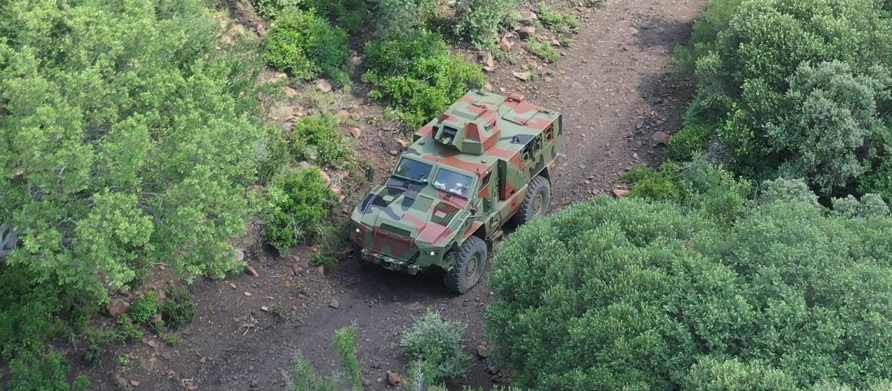 Mbombe 4 South African 4x4 MRAP (D)